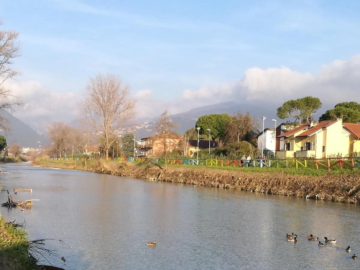 Apartament Casa Bianca Marina di Massa Włochy