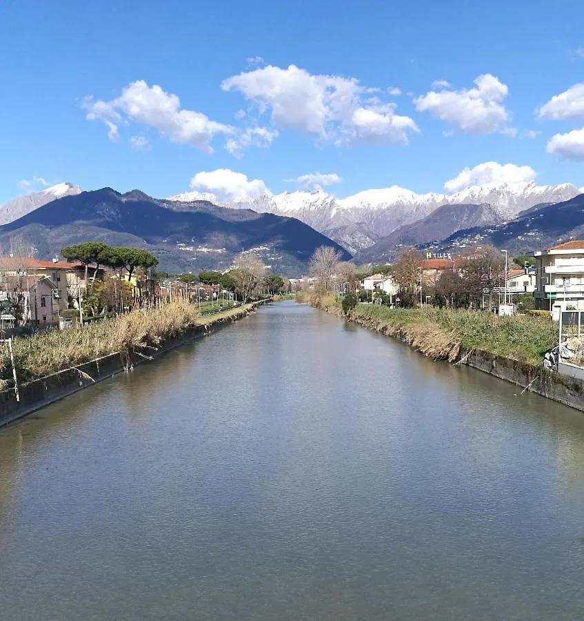 Apartament Casa Bianca Marina di Massa